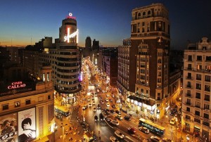 fotos de madrid de noche callao gran via