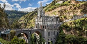 Colombia vs Panama – Which Country is Better for Travel?